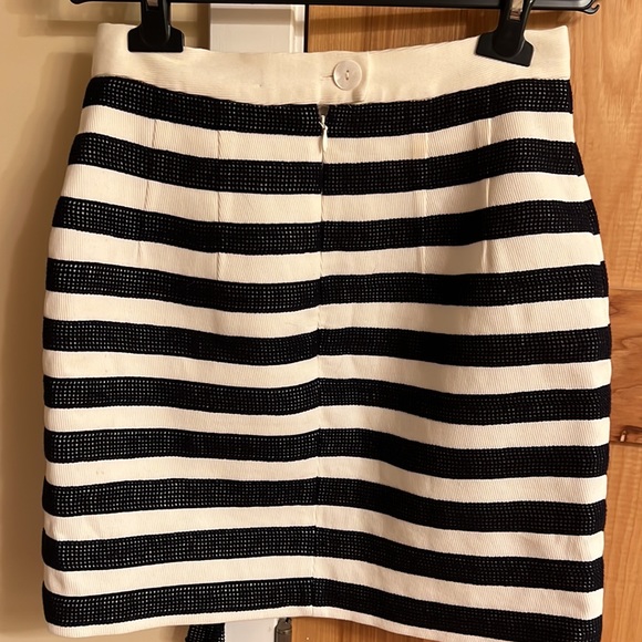 Nanette Lepore Striped Bow Skirt ❤️🌹❤️ - Picture 4 of 8